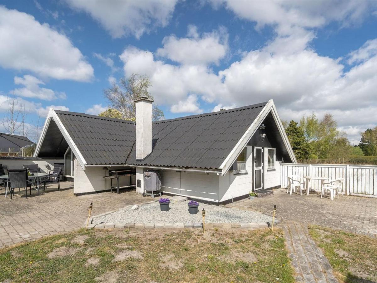 Holiday Home Arnfin - 160M From The Sea In Lolland- Falster And Mon By Interhome Rodby Exterior photo